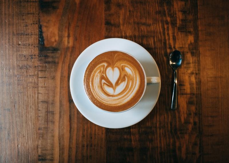 Iced coffee with tropical setting